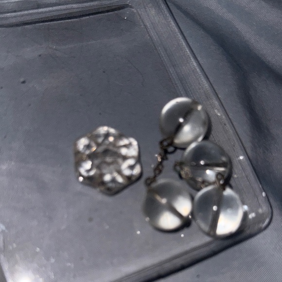 Vtg Glass Buttons Lot Elegant Clear Buttons 18pcs - Picture 5 of 6